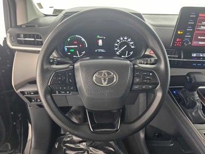2024 Toyota Sienna LE