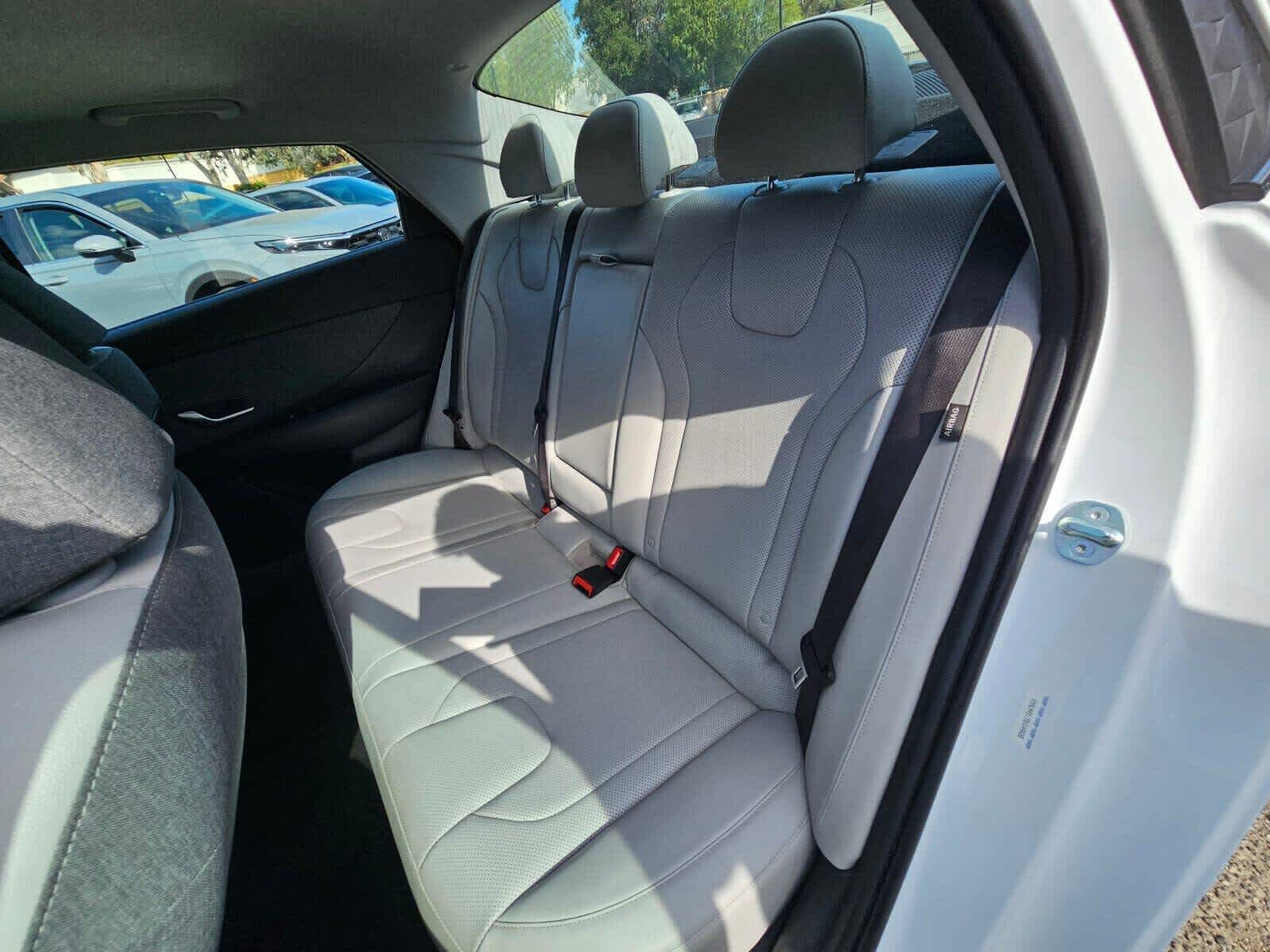 2025 Hyundai Elantra Hybrid Limited