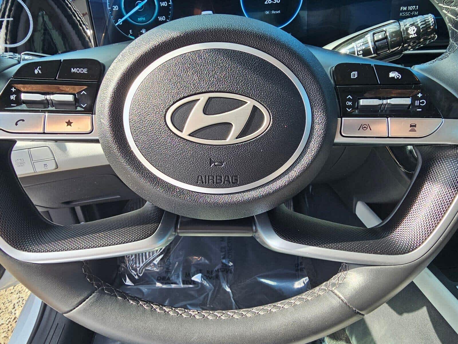 2025 Hyundai Elantra Hybrid Limited