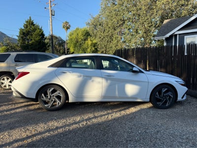 2025 Hyundai Elantra Hybrid Limited
