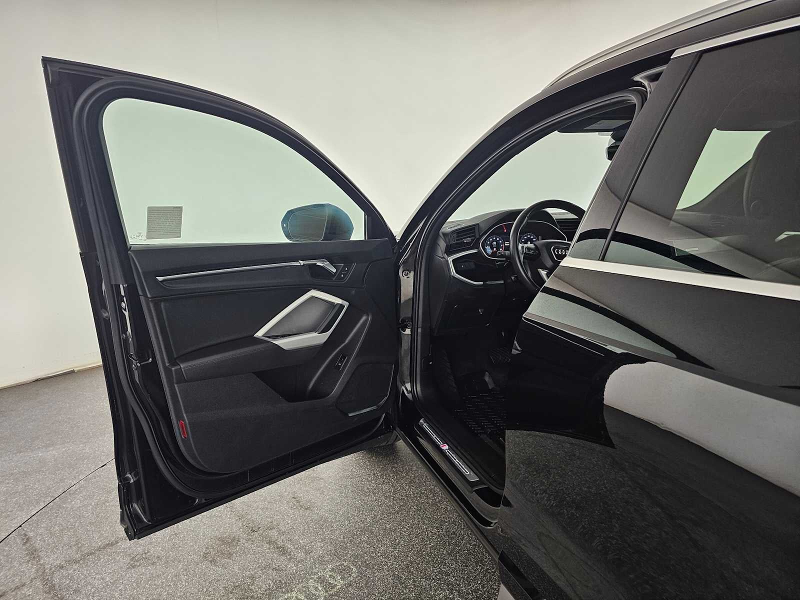 2021 Audi Q3 S line Premium