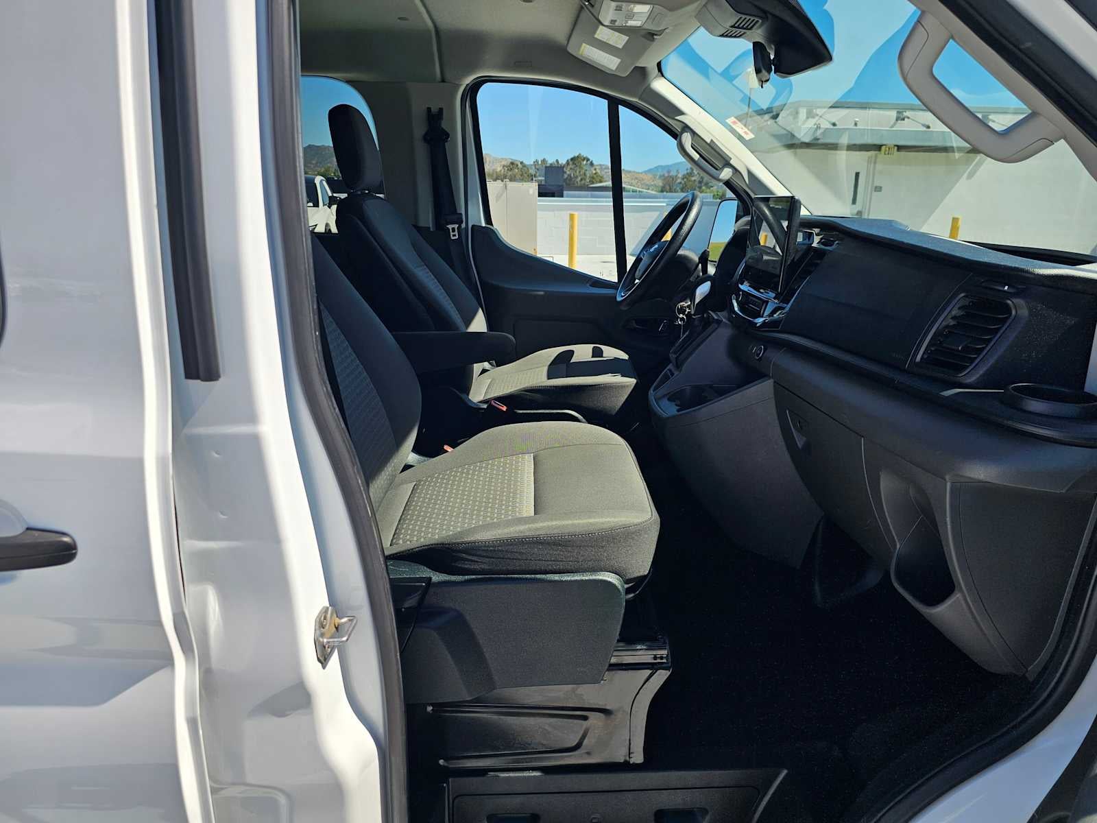 2023 Ford Transit Passenger Wagon XLT