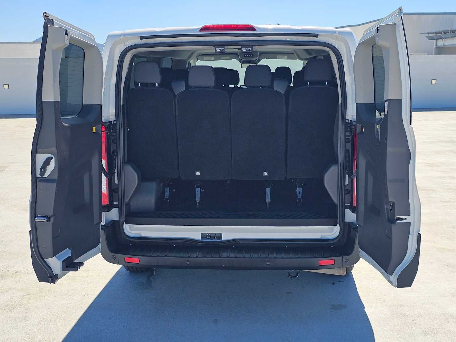 2023 Ford Transit Passenger Wagon XLT