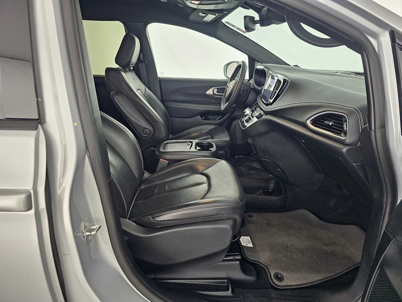 2022 Chrysler Pacifica Hybrid Touring L