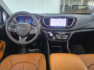2023 Chrysler Pacifica Hybrid Pinnacle