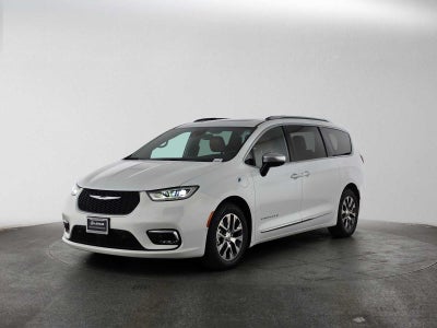 2023 Chrysler Pacifica Hybrid Pinnacle