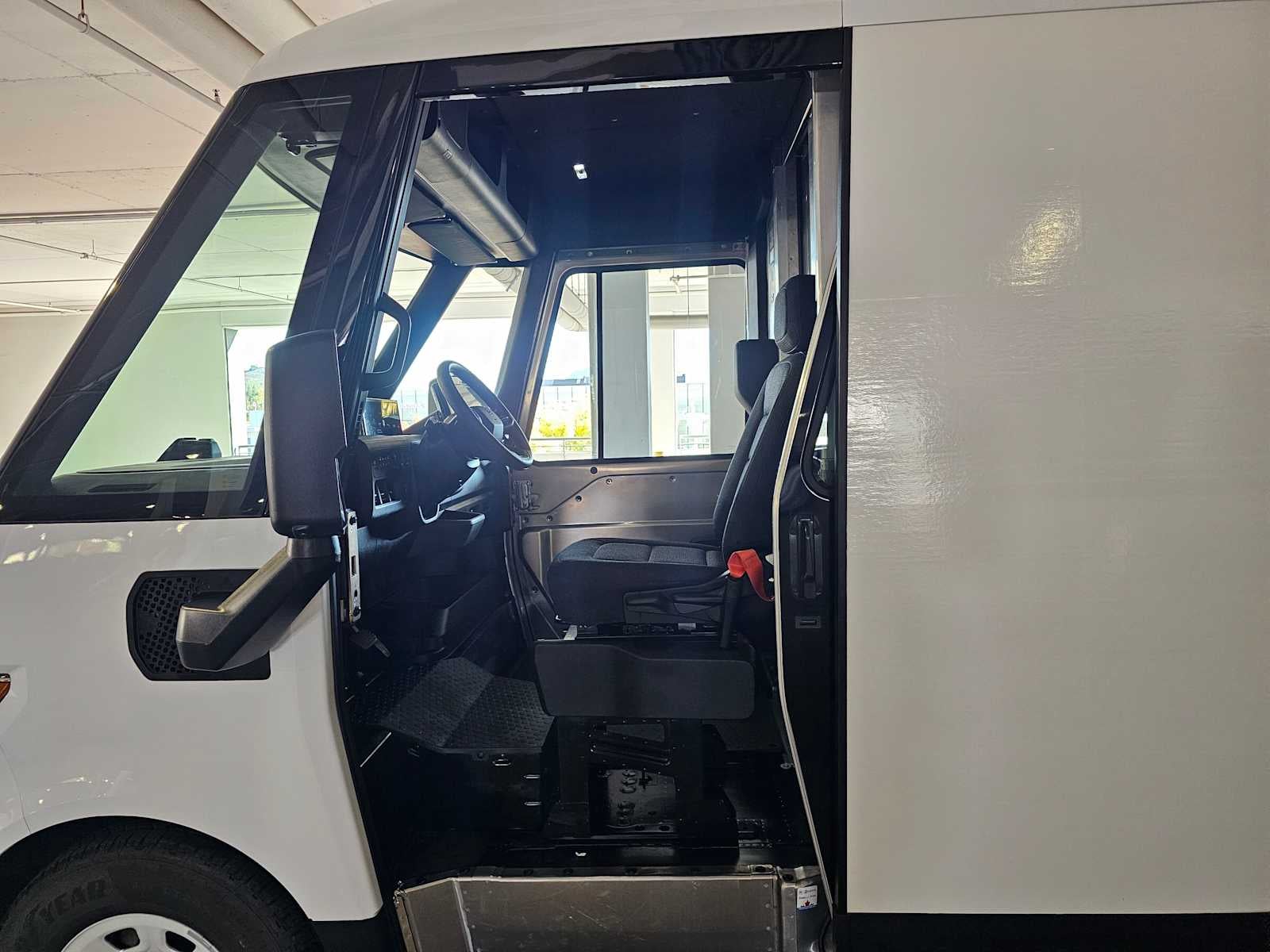 2024 BrightDrop Zevo 400 eAWD 400