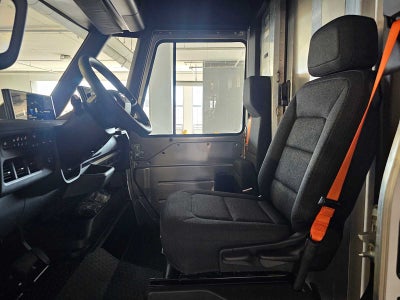 2025 Chevrolet BrightDrop 400 eFWD 400