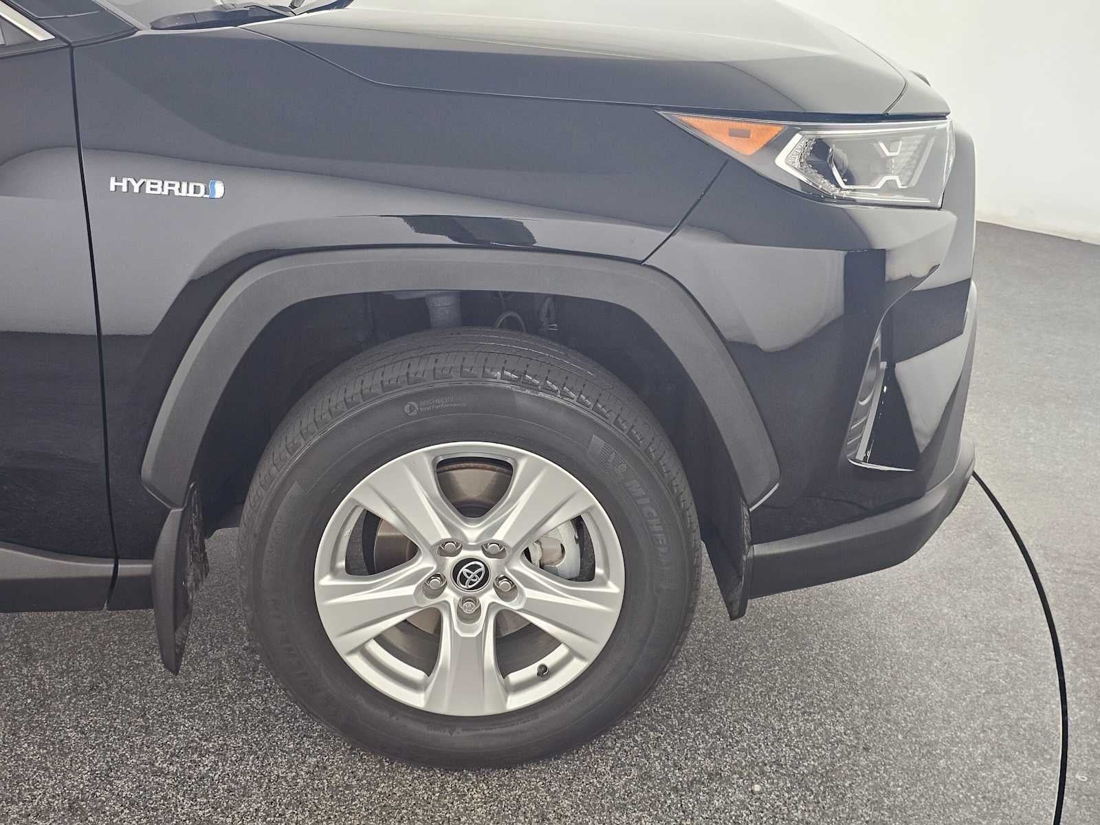 2020 Toyota RAV4 Hybrid XLE