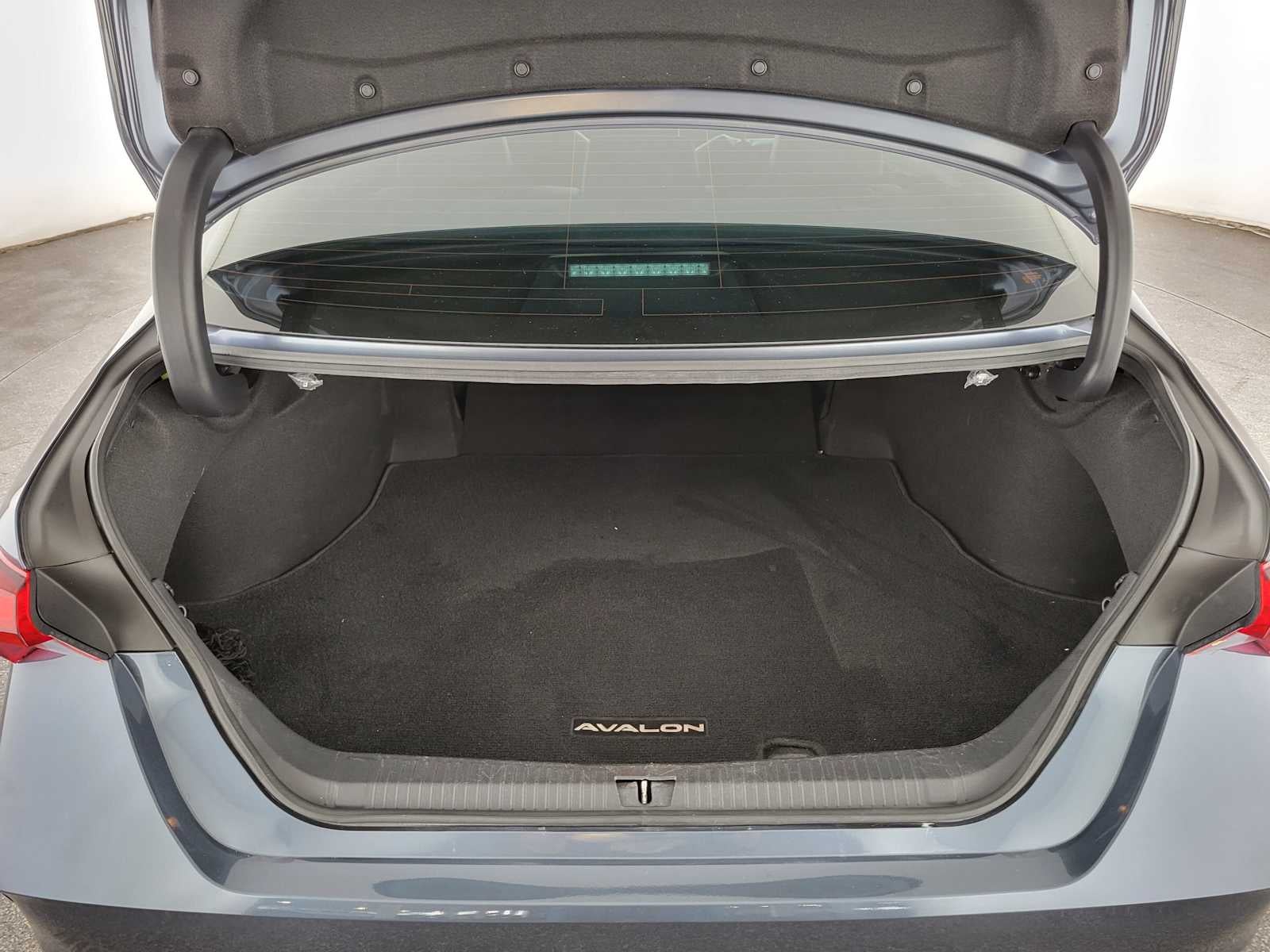 2020 Toyota Avalon XLE