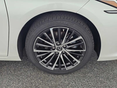 2024 Lexus ES 300h ES 300h