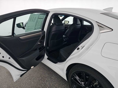 2024 Lexus ES F SPORT Handling