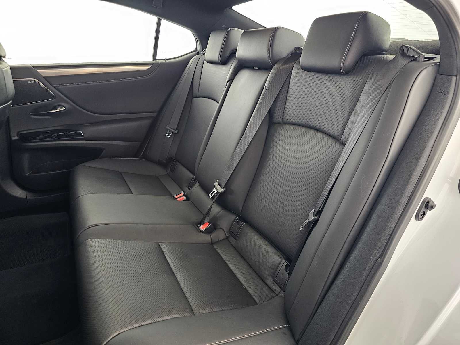 2024 Lexus ES F SPORT Handling