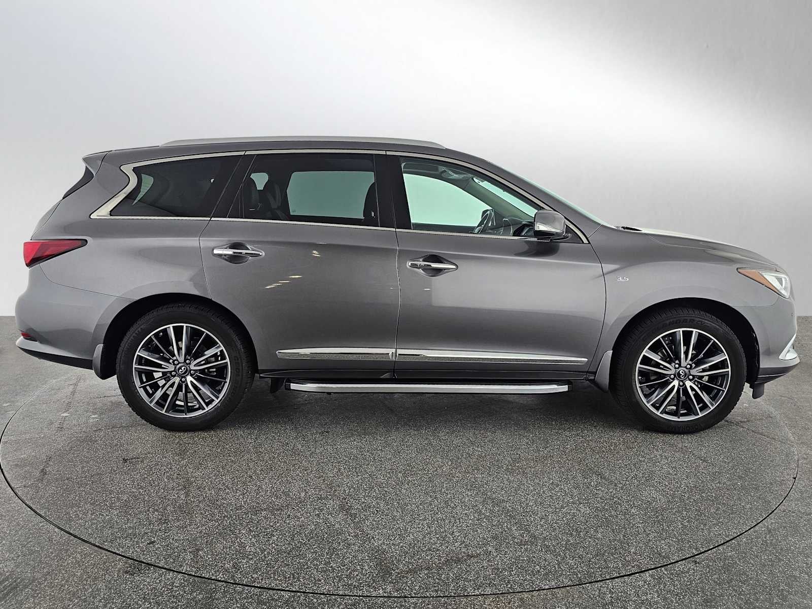 2017 INFINITI QX60 FWD