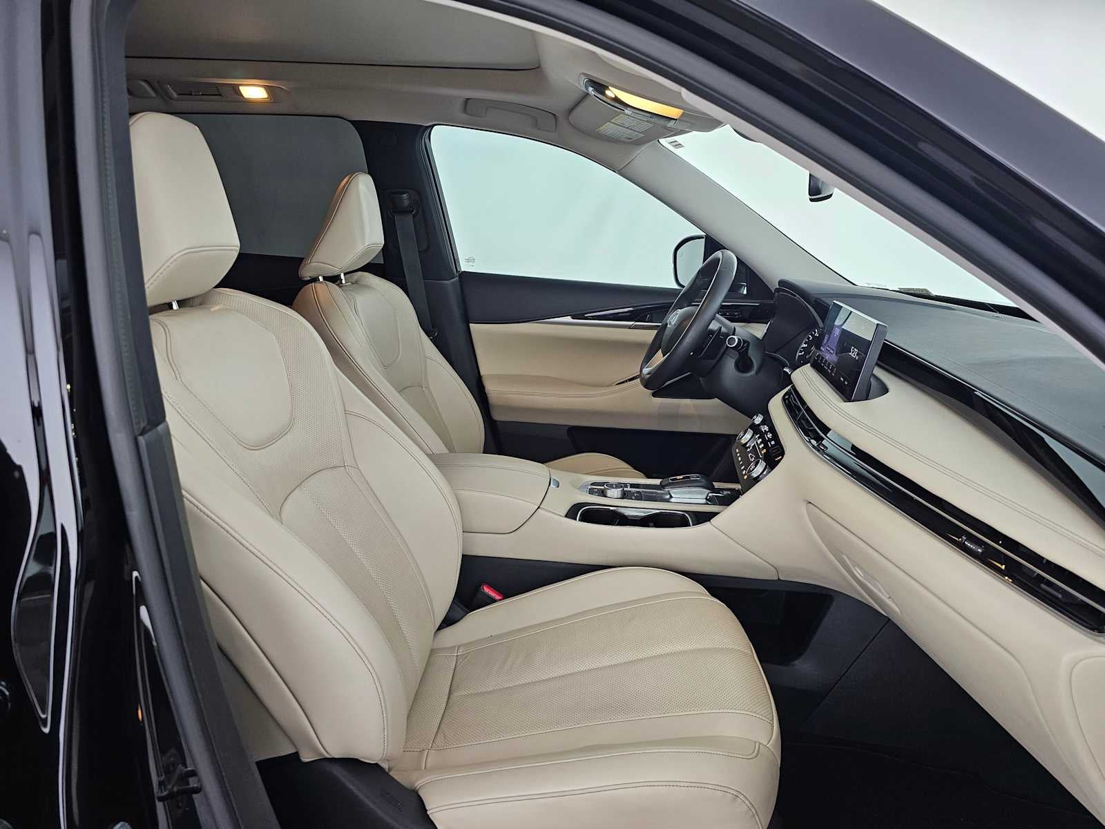 2022 INFINITI QX60 PURE