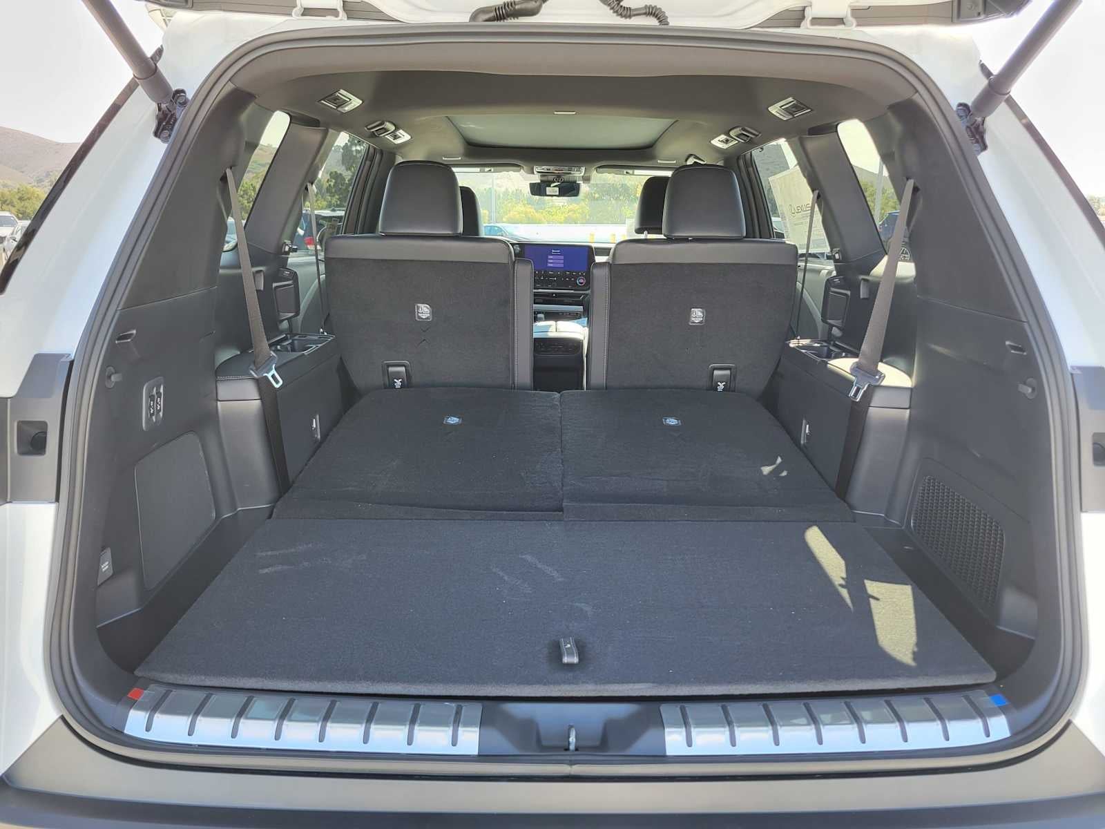 2026 Lexus TX 550h+ Luxury