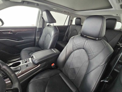 2023 Toyota Highlander Platinum