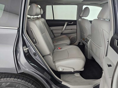 2013 Toyota Highlander SE