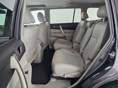 2013 Toyota Highlander SE