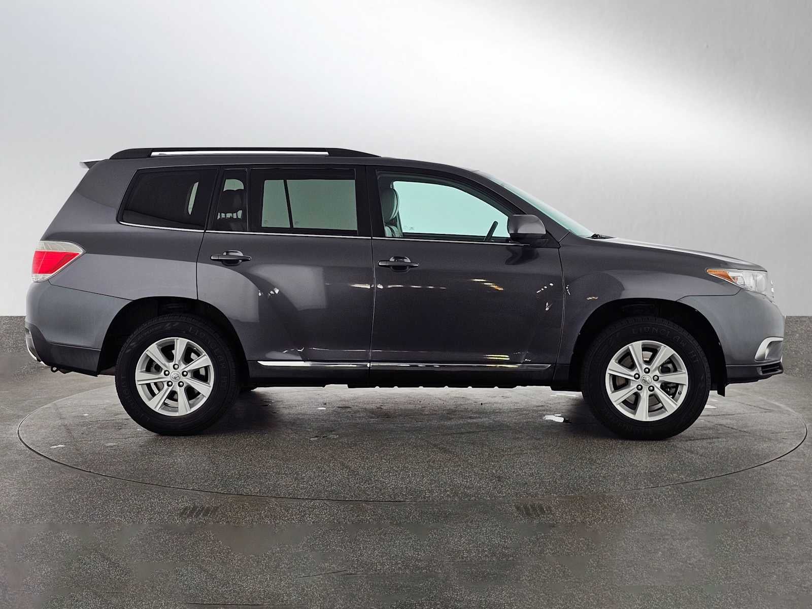 2013 Toyota Highlander SE
