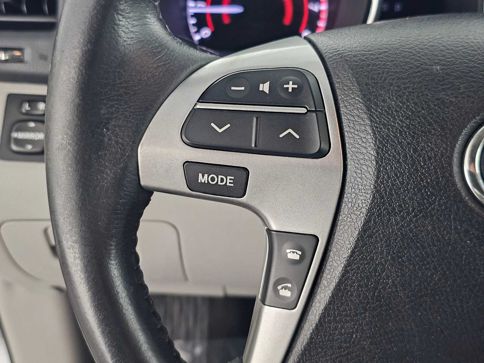 2013 Toyota Highlander SE