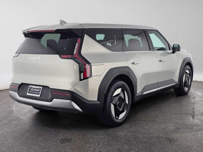 2026 Kia EV9 Light Long Range