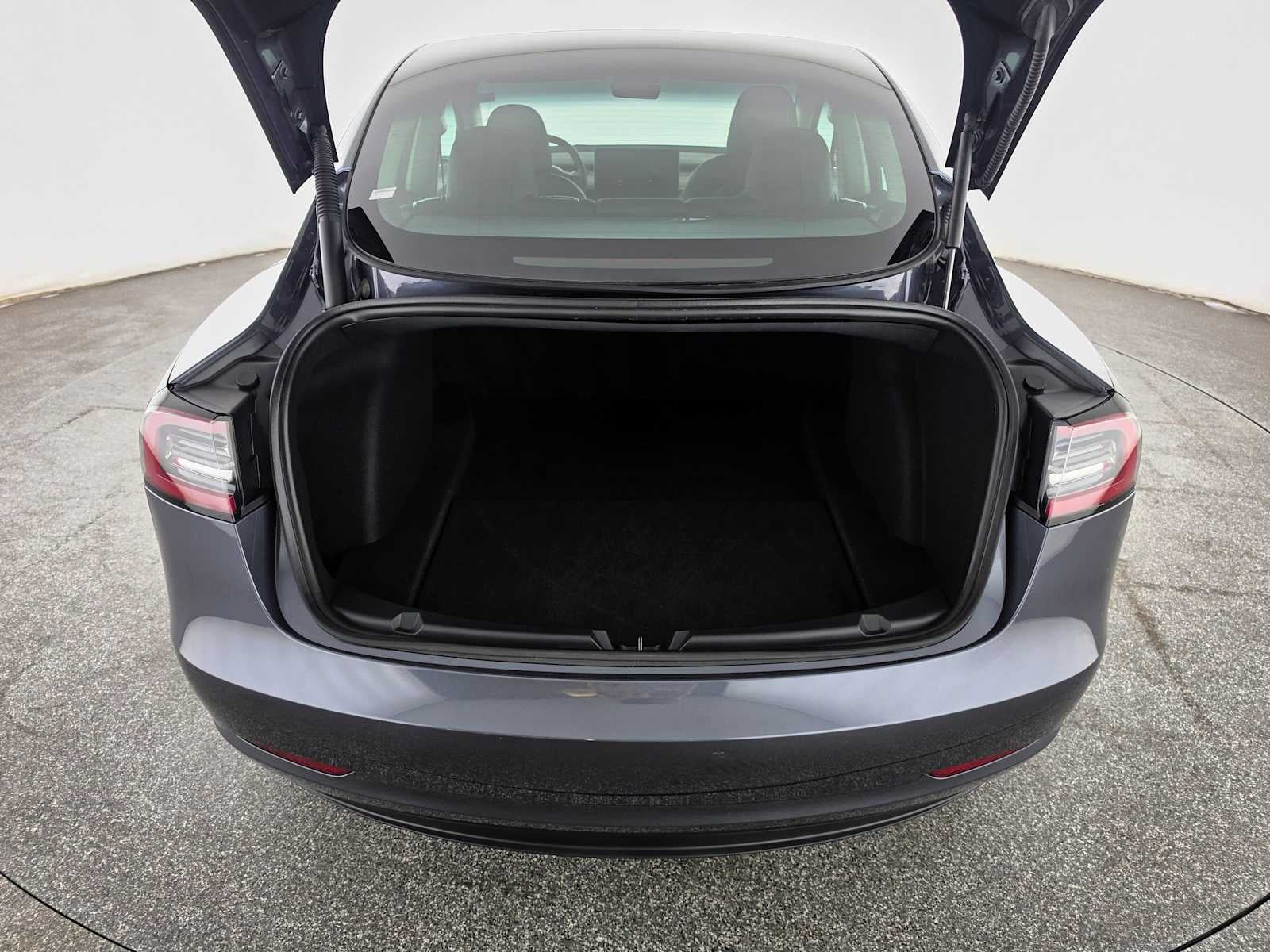 2023 Tesla Model 3 RWD