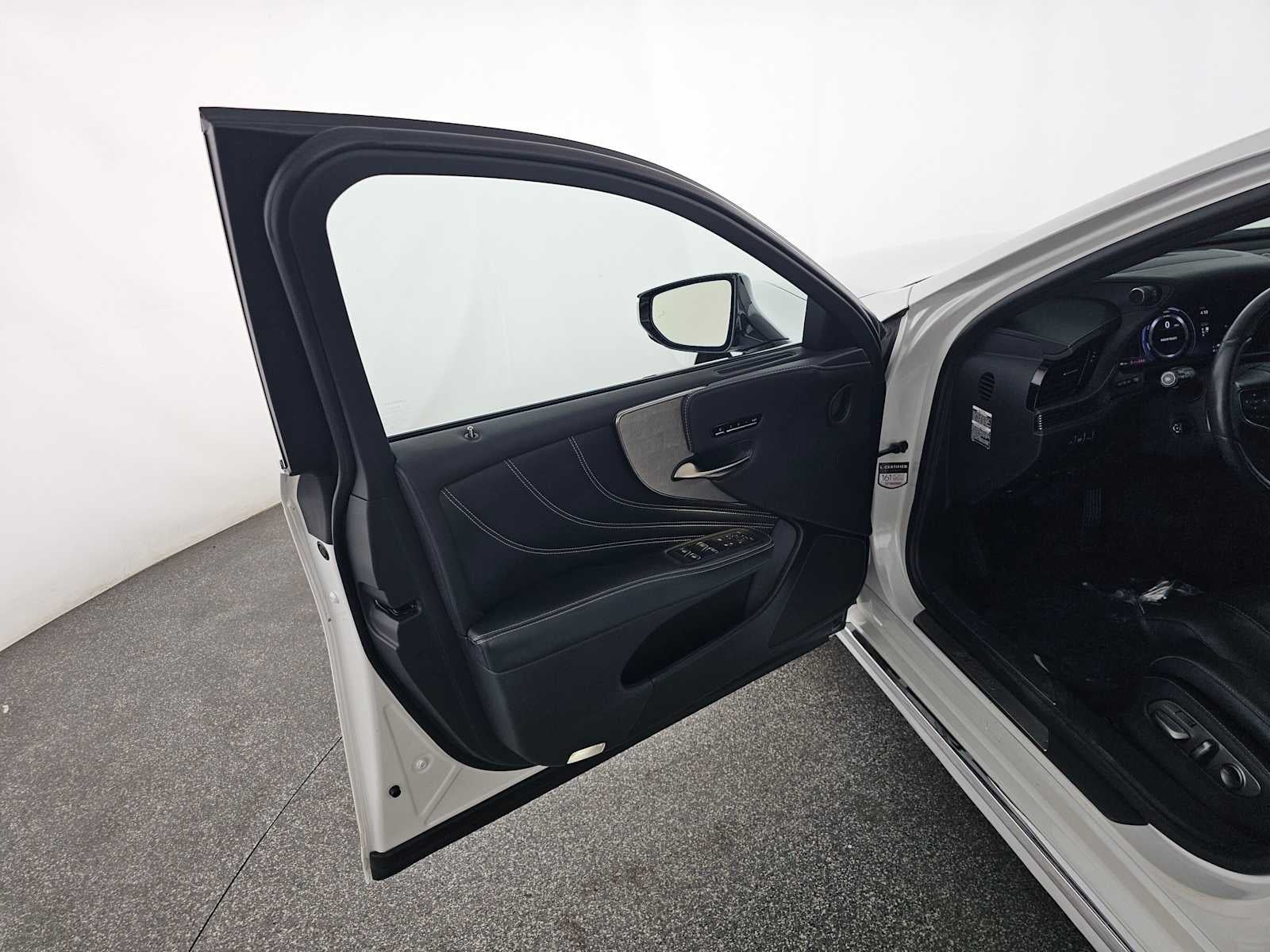 2023 Lexus LS 500h LS 500h