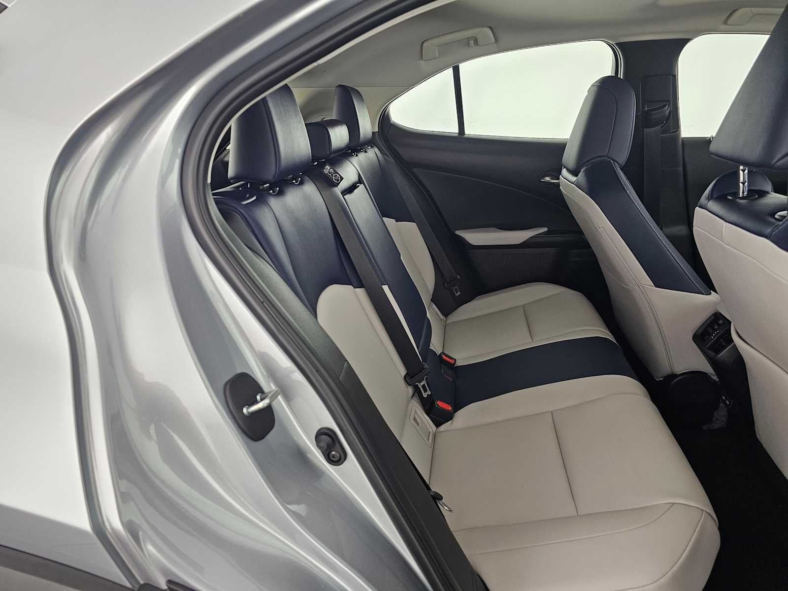 2025 Lexus UX 300h UX 300h