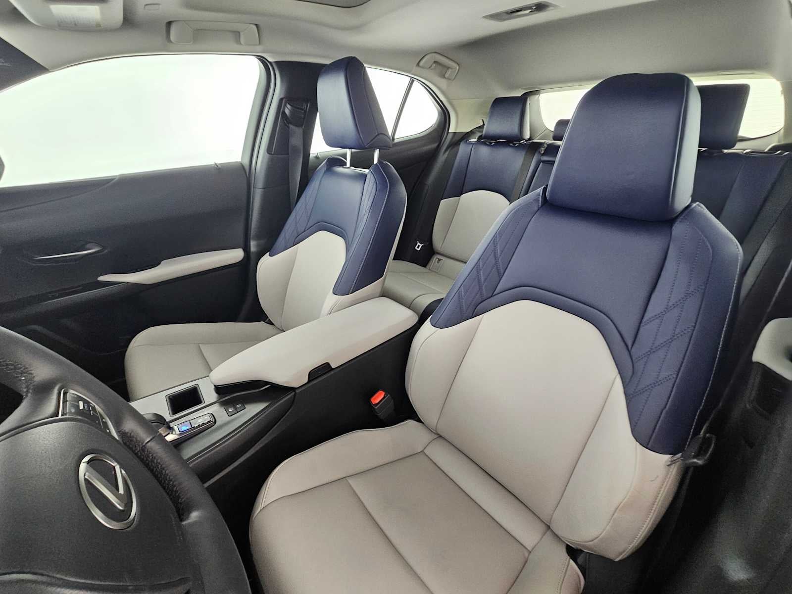 2025 Lexus UX 300h UX 300h