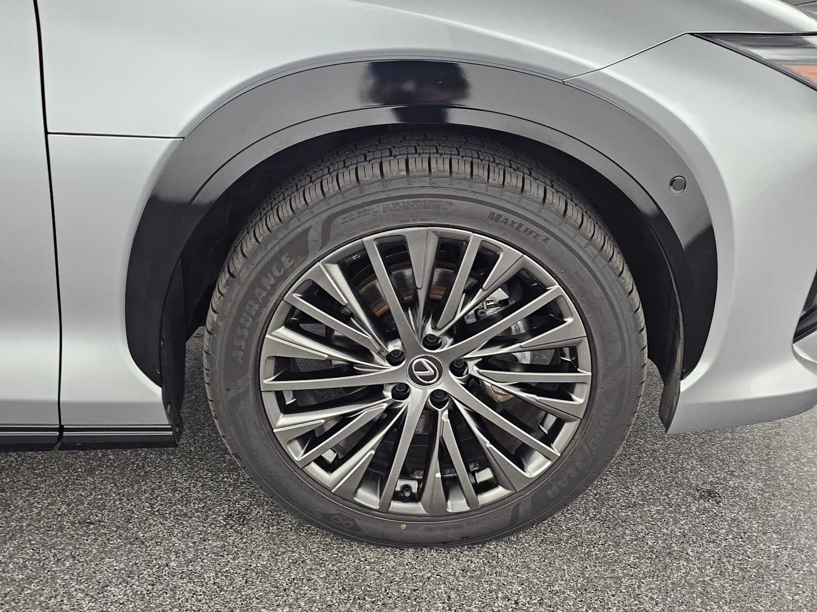 2023 Lexus RZ 450e Luxury