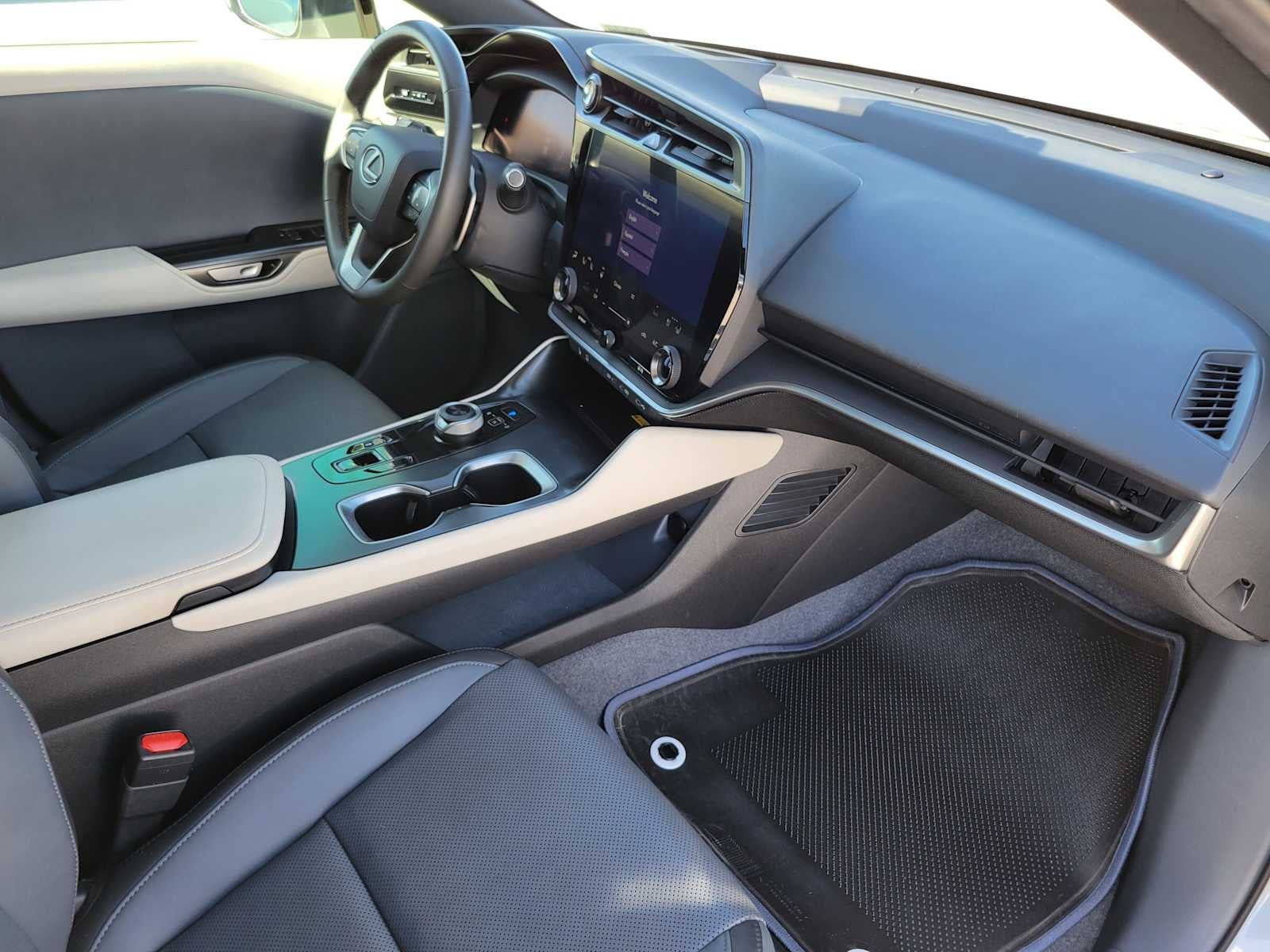 2023 Lexus RZ 450e Premium