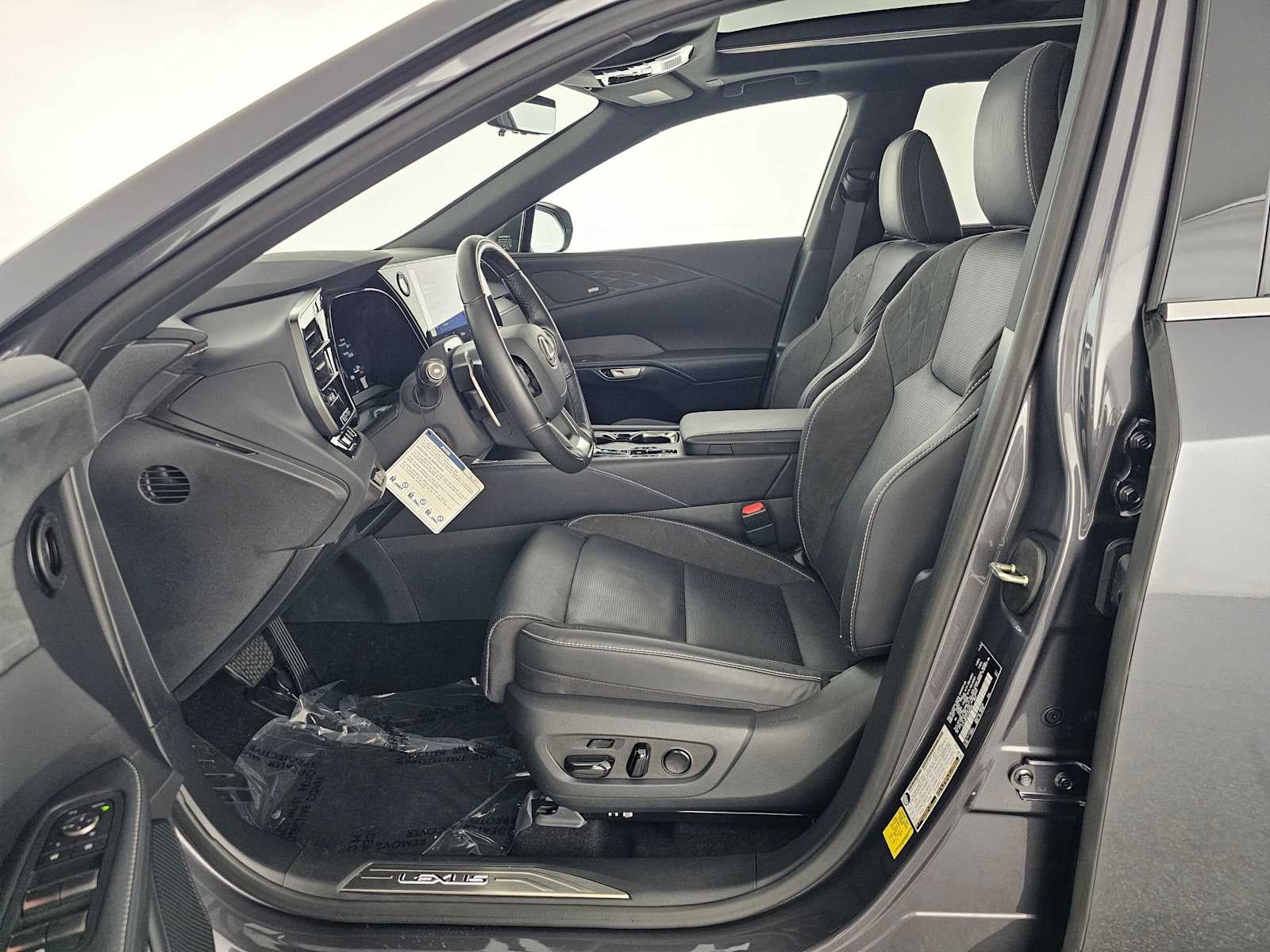 2026 Lexus RX 450h+ Luxury