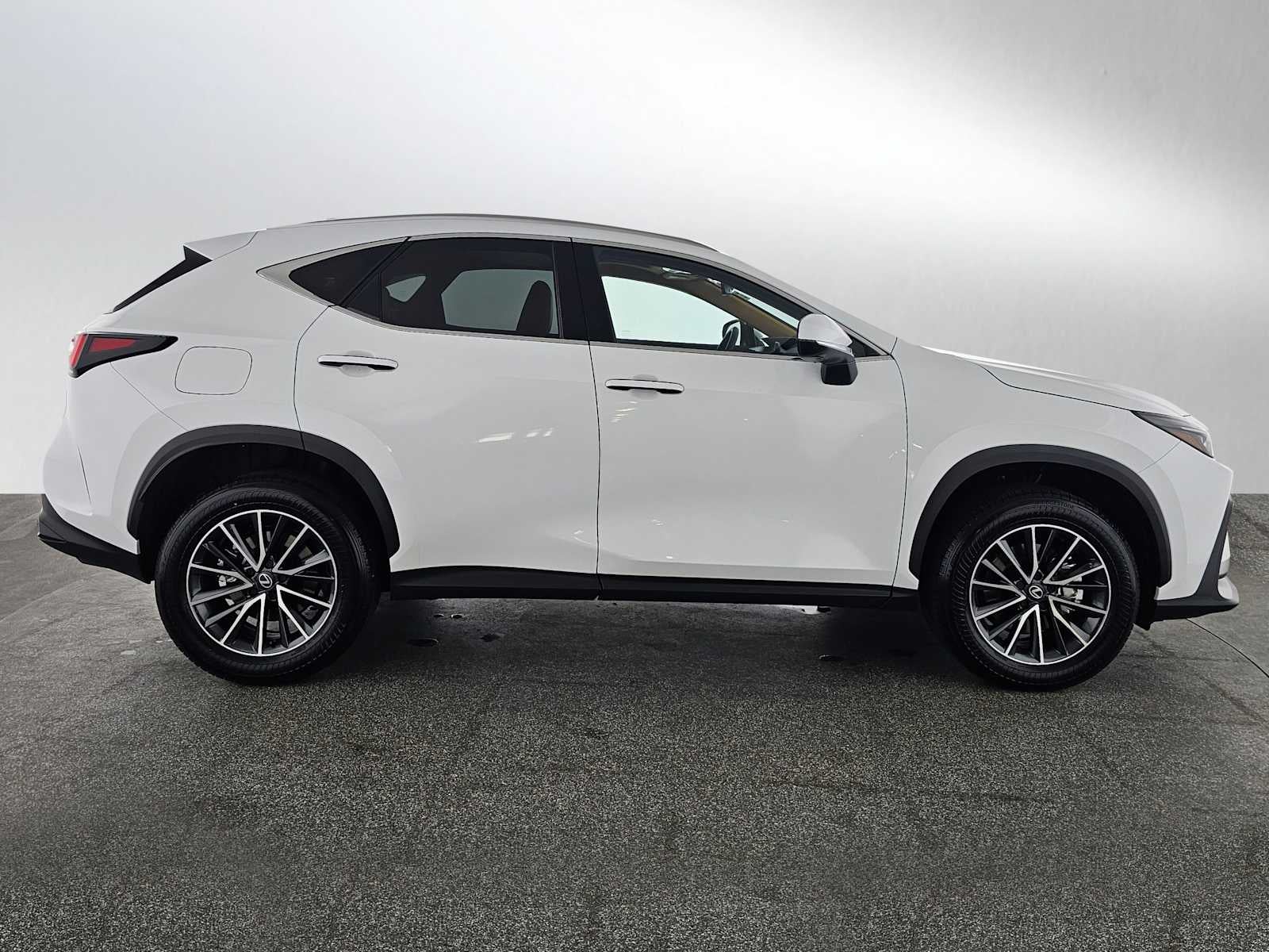 2026 Lexus NX 450h+ Premium