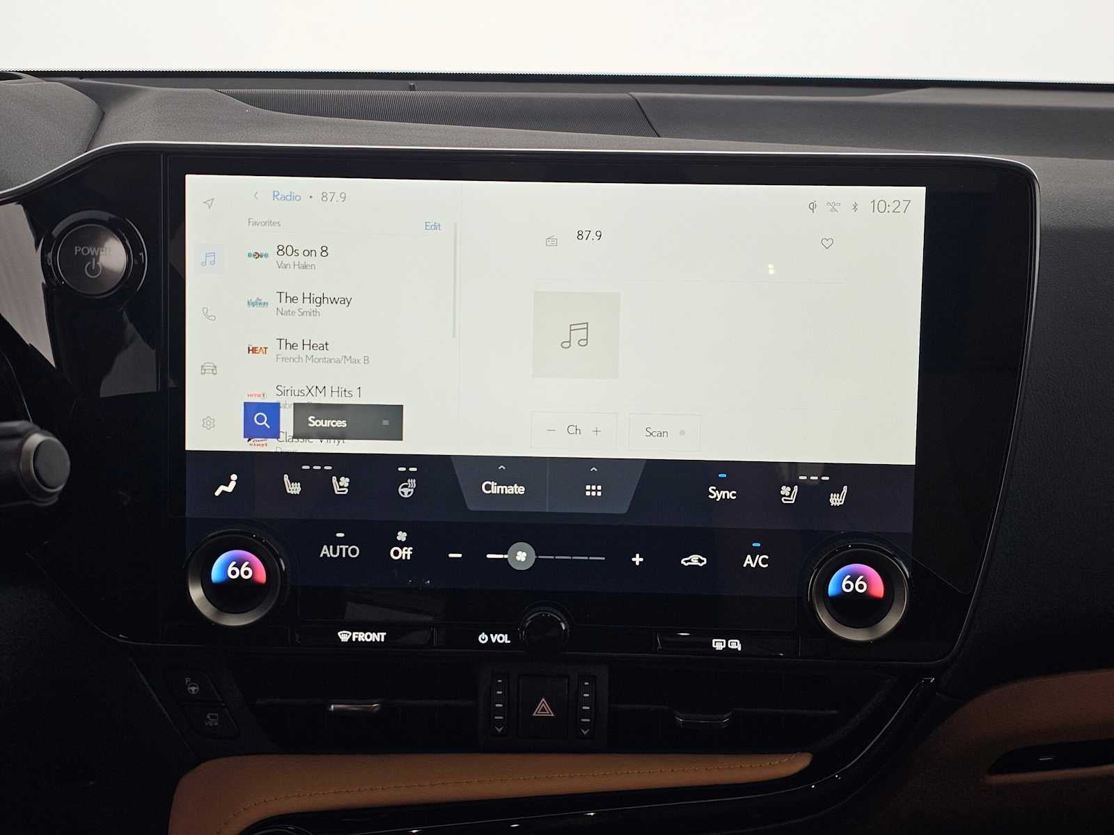 2026 Lexus NX 450h+ Luxury