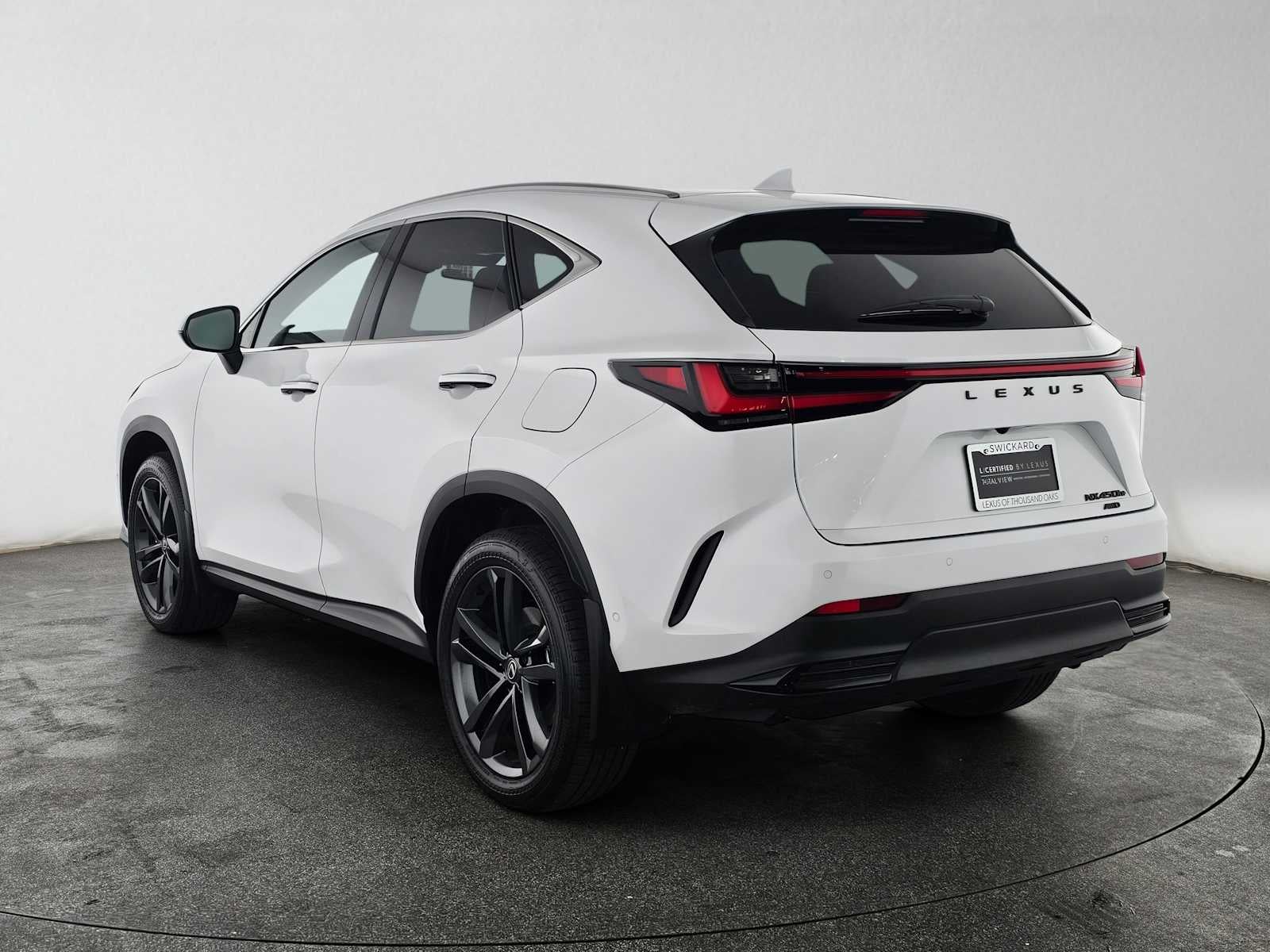 2026 Lexus NX 450h+ Luxury