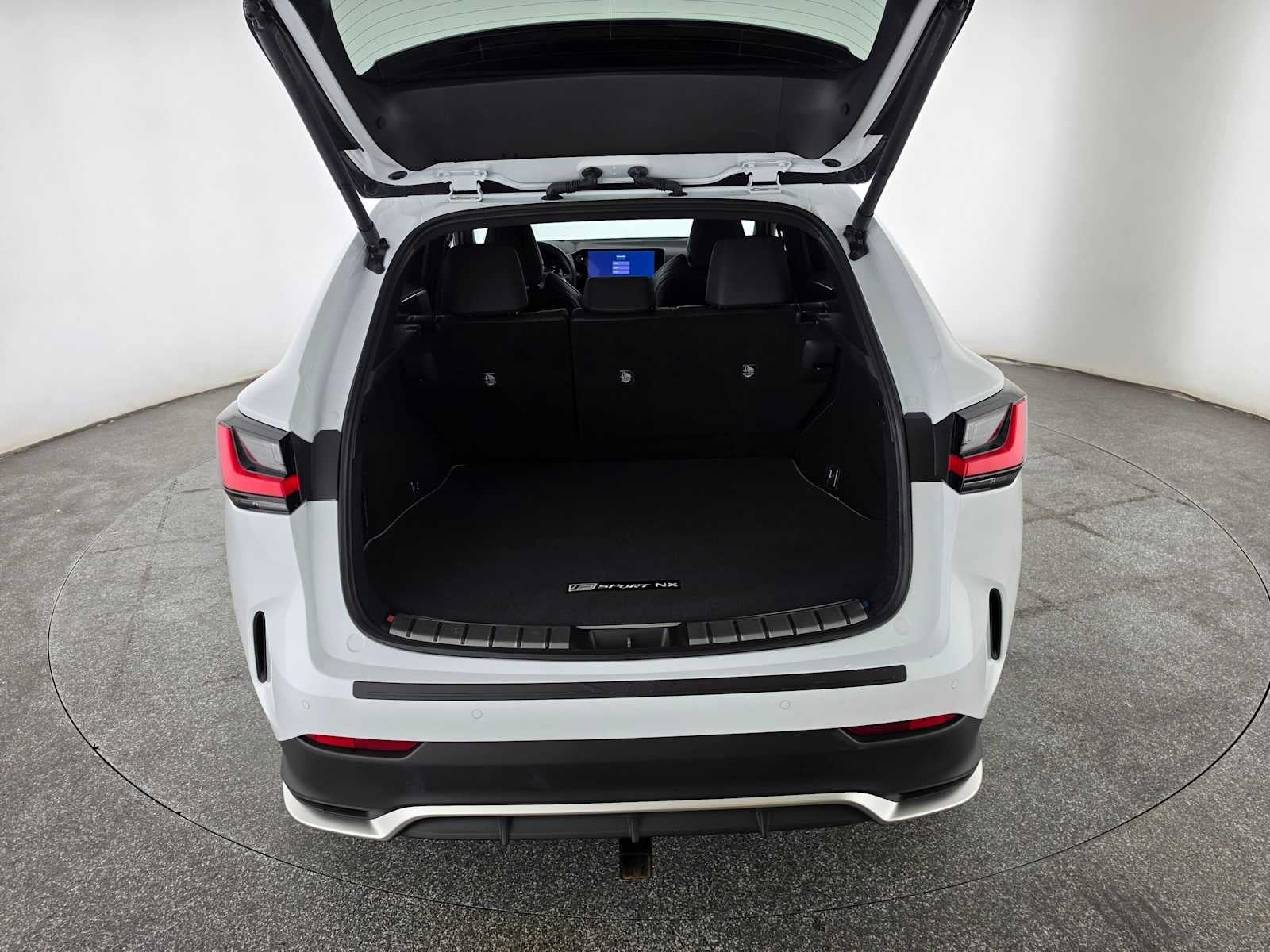 2024 Lexus NX 450h+ F SPORT Handling
