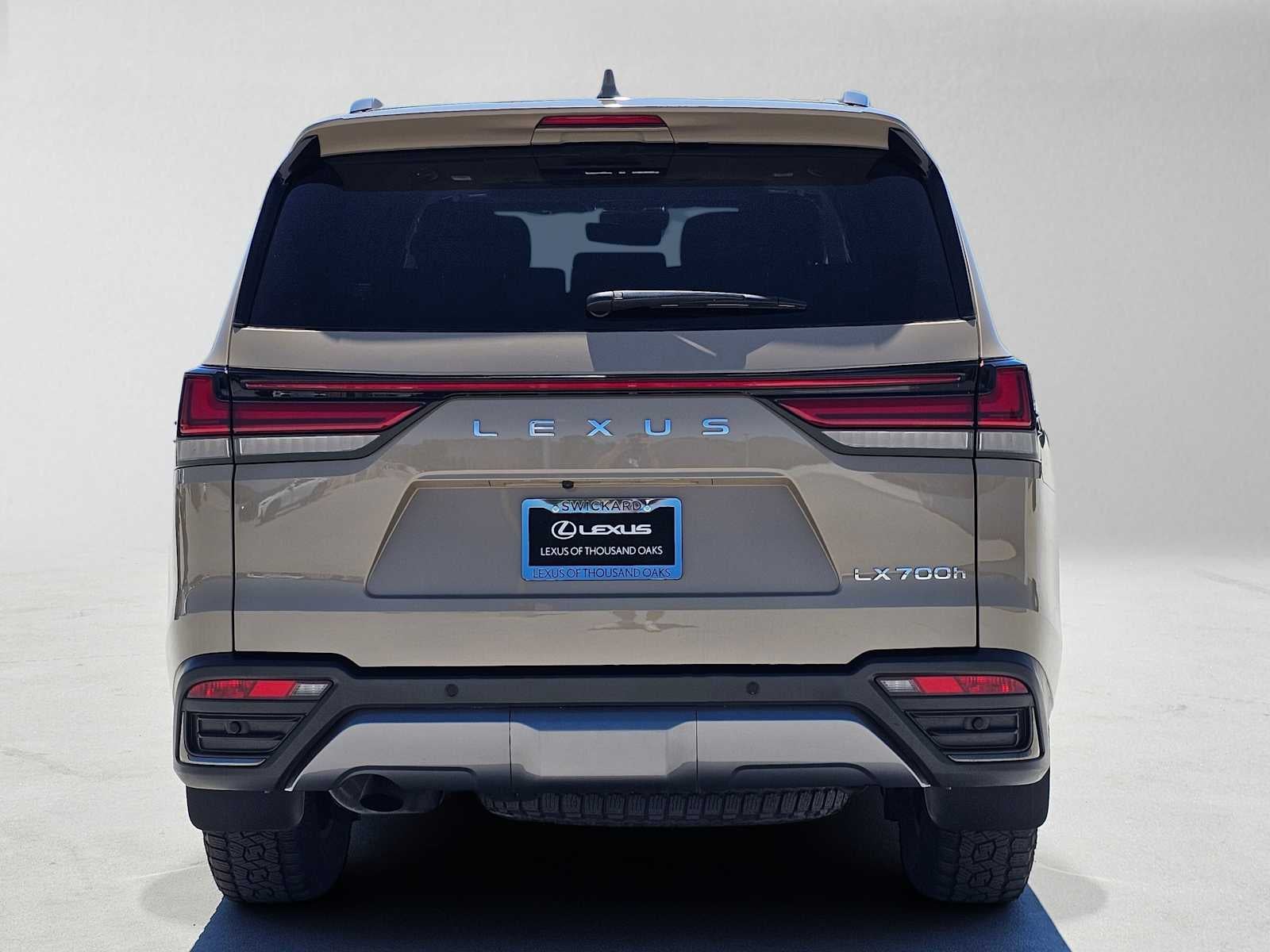 2025 Lexus LX 700h Overtrail