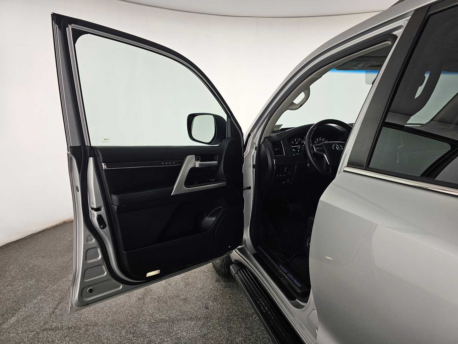 2019 Toyota Land Cruiser 4WD (Natl)