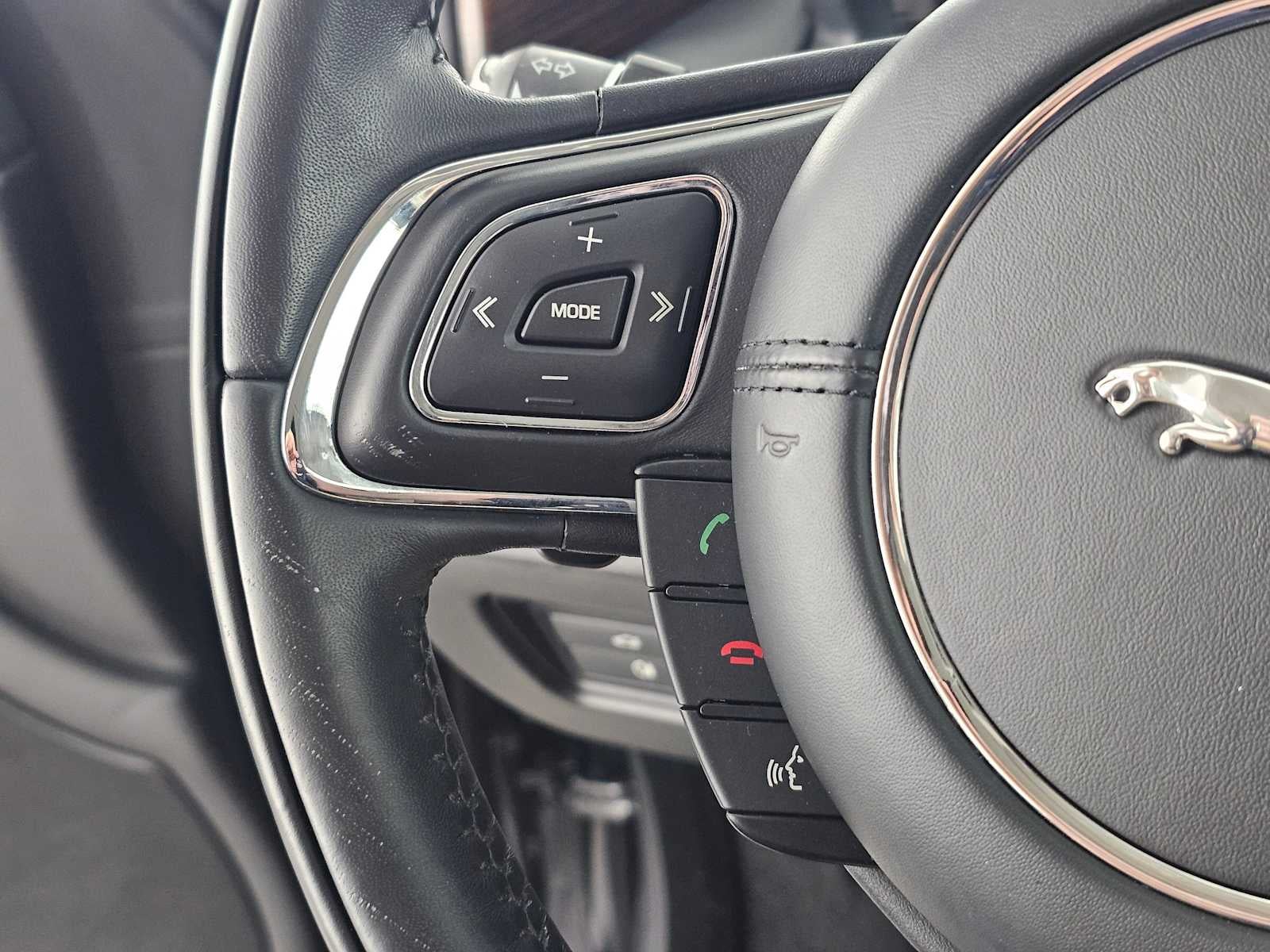 2019 Jaguar XJ XJ R-Sport