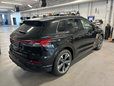 2024 Audi Q4 e-tron Premium Plus
