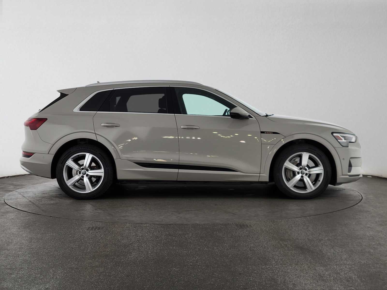 2019 Audi e-tron Prestige