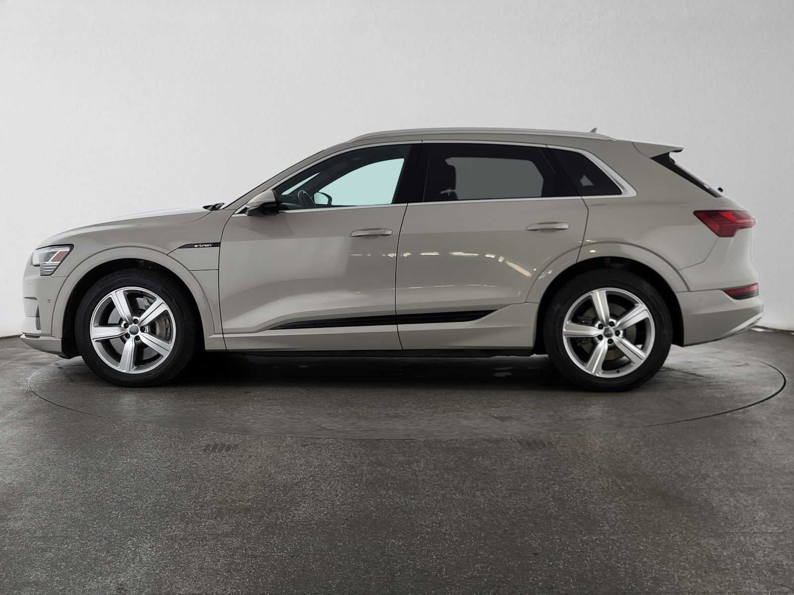 2019 Audi e-tron Prestige