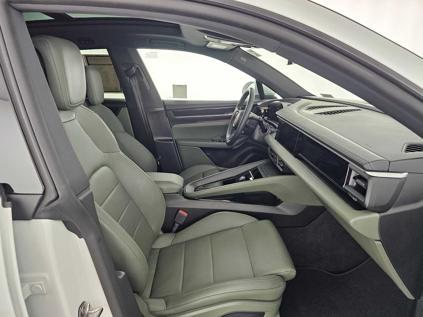 2024 Porsche Macan Electric 4