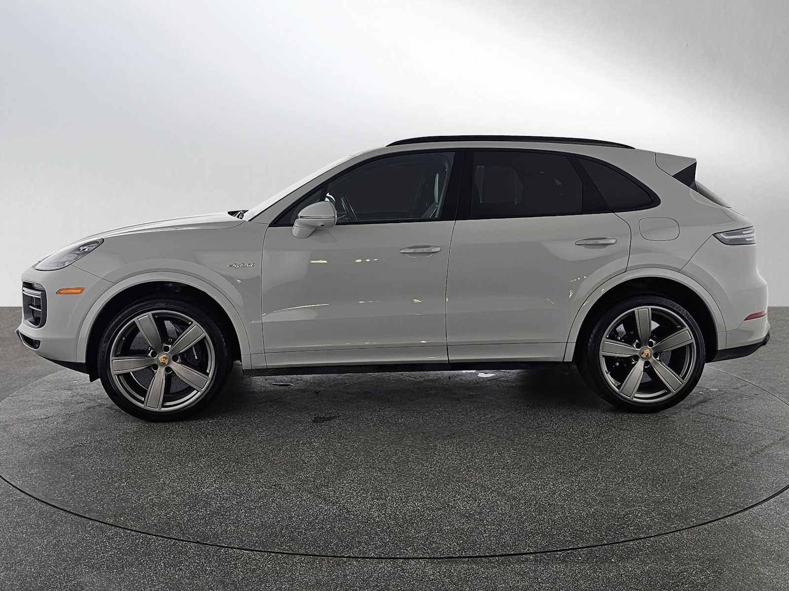 2022 Porsche Cayenne Turbo S E-Hybrid