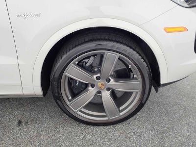 2022 Porsche Cayenne Turbo S E-Hybrid