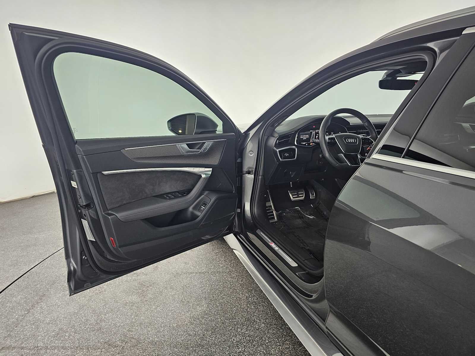 2023 Audi RS 6 Avant 4.0 TFSI quattro