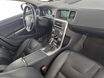 2016 Volvo V60 T5 Drive-E Platinum