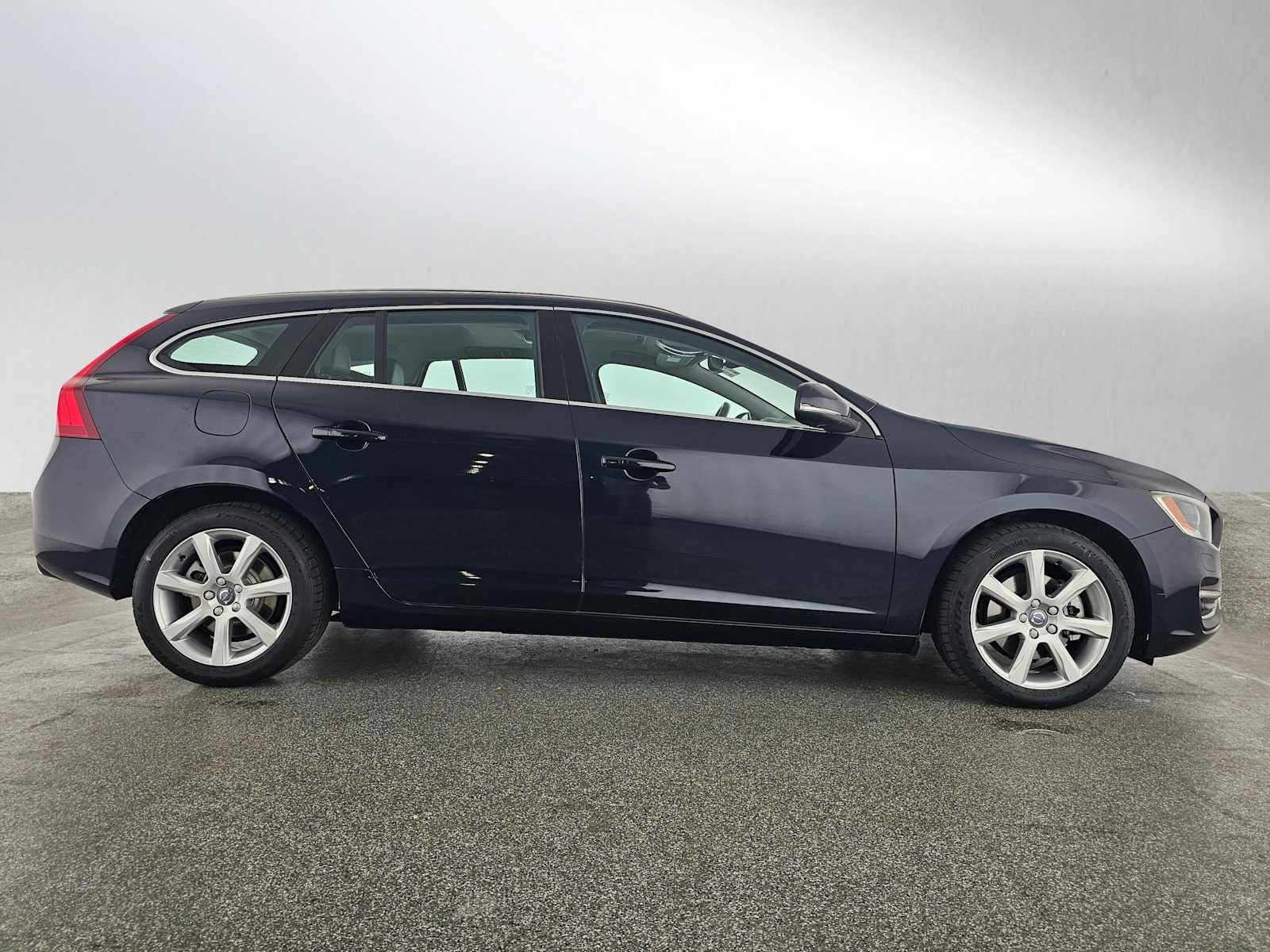 2016 Volvo V60 T5 Drive-E Platinum