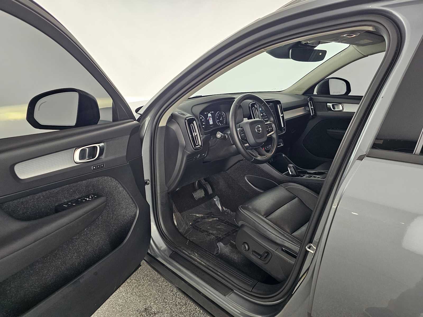 2019 Volvo XC40 Momentum